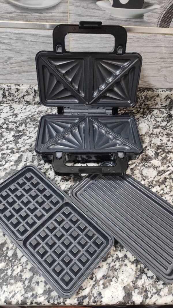 Panineuse 3 En 1 TOATS – Gaufre-SANDWICHS بانينوز 3في1 بقوة 1000واط كاملة – Image 4